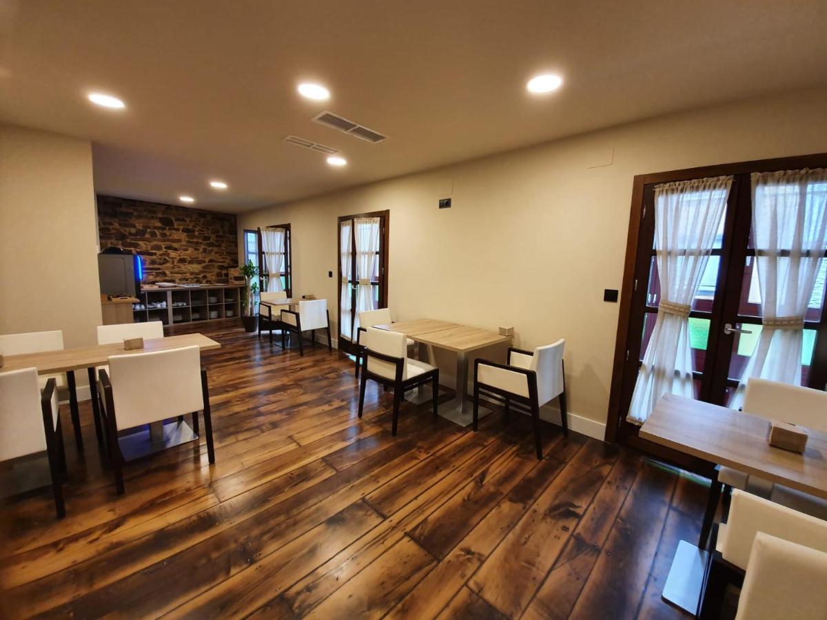 Albergue Casa Cuartel A Fonsagrada Экстерьер фото