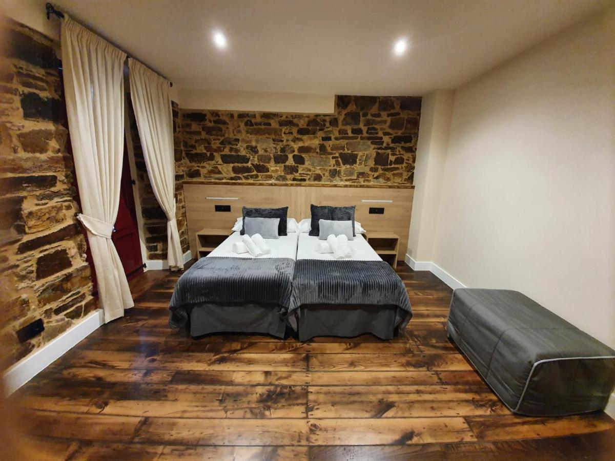 Albergue Casa Cuartel A Fonsagrada Экстерьер фото