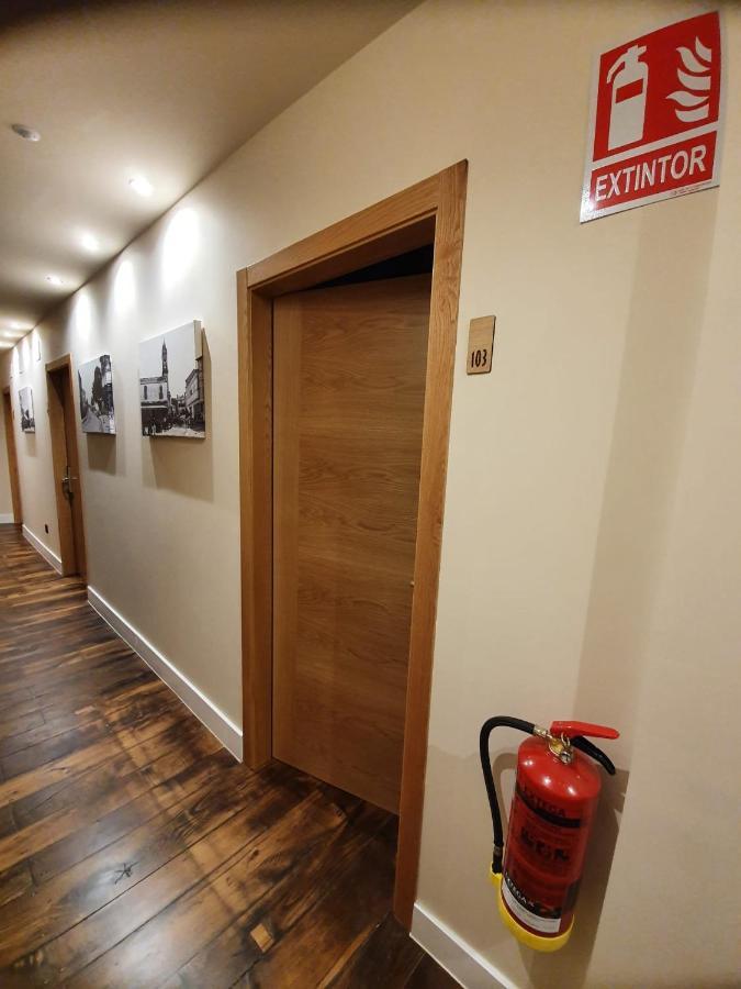 Albergue Casa Cuartel A Fonsagrada Экстерьер фото